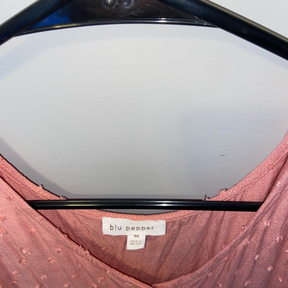 Size medium. - Picture 2 of 3